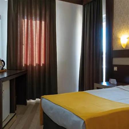Üdülőközpont Lonicera World 4*